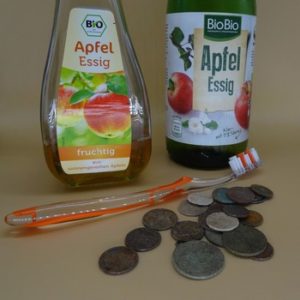 Münzen-reinigen-mit-Essig
