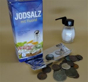 Münzen-reinigen-mit-Salz-und-Alufolie